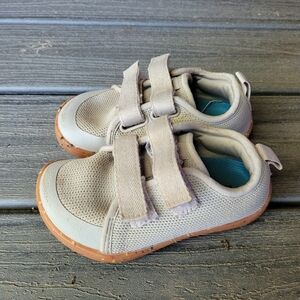 Off White Little Boy Shoes